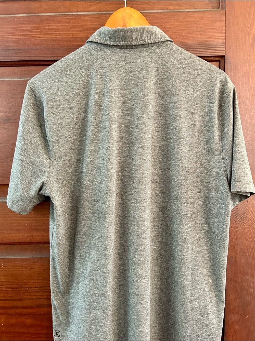 Lululemon Men’s Evolution Short-Sleeve Polo Sz Medium CURRENTLY SOLD IN STORES - Picture 5 of 9